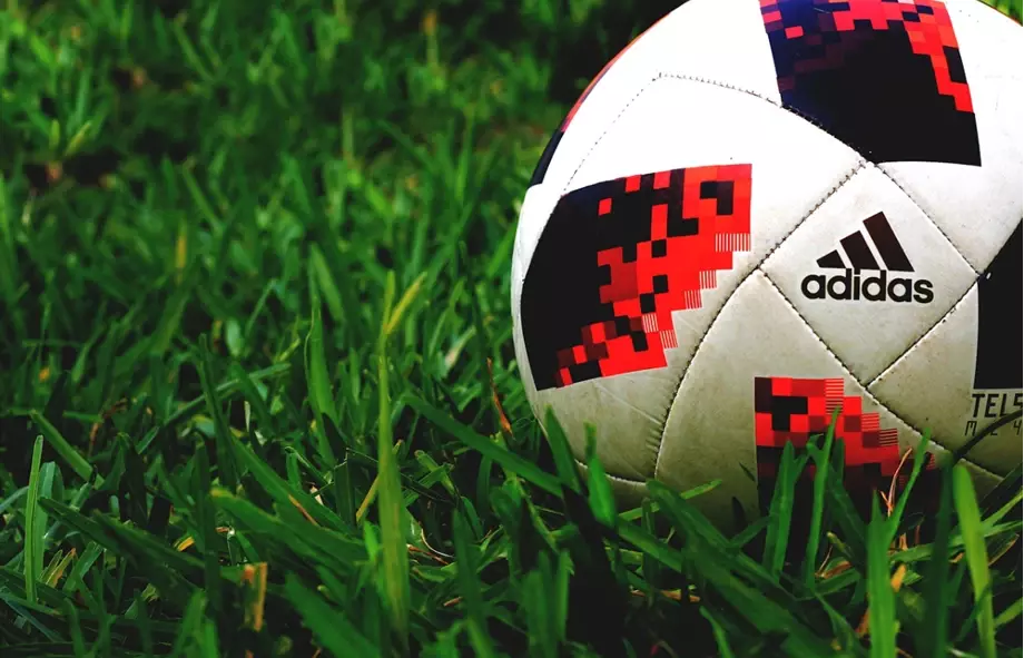 Soccer-China finalise World Cup squad, target quarter-finals