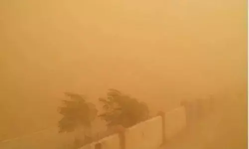 Sandstorms in Iran send over 800 people to hospitals