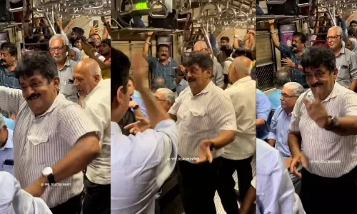 Man sings Kaanta Laga in Mumbais local train, commuters groove to it