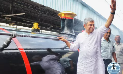 Rly min Vaishnaw inspects steam heritage special train at central station