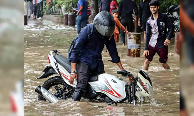 Delhi records highest-ever single-day downpour in 20 years Delhi records highest-ever single-day downpour in 20 years