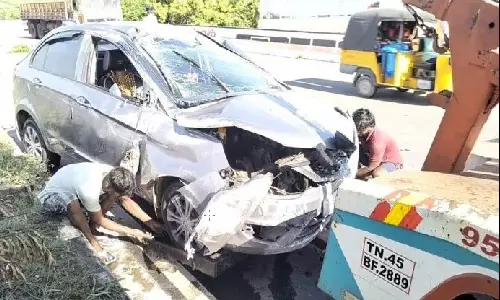 Chengalpattu: Woman killed, three of family injured after car rams onto govt bus