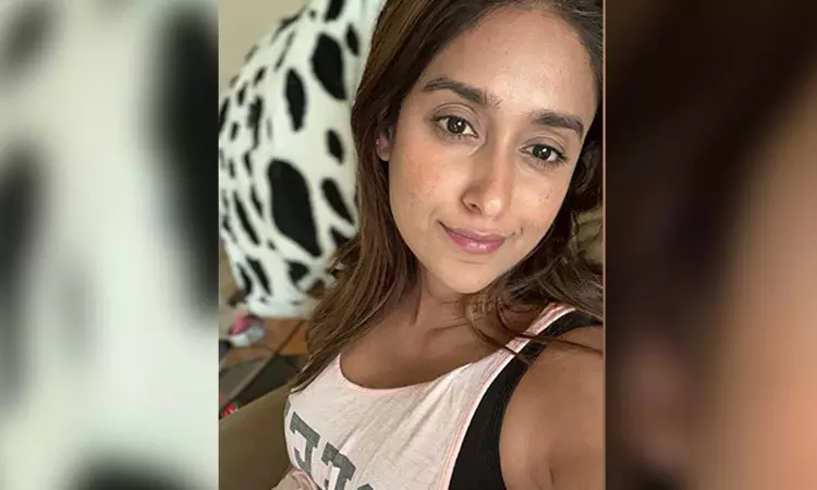 Ileana DCruz flaunts third-trimester glow in latest selfie Ileana DCruz flaunts third-trimester glow in latest selfie