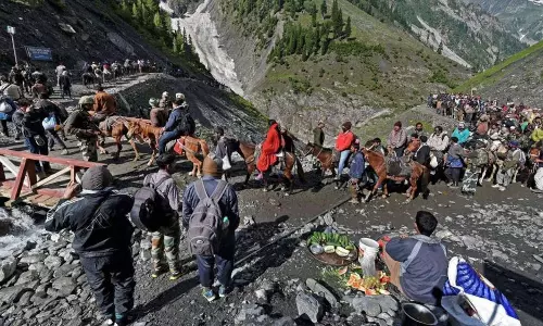 Amarnath Yatra resumes from Jammu after 3-day suspension