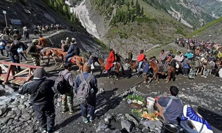 Amarnath Yatra resumes from Jammu after 3-day suspension