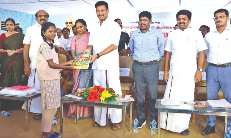 Minister launches scheme to teach Tamil to migrants’ kids Minister launches scheme to teach Tamil to migrants’ kids