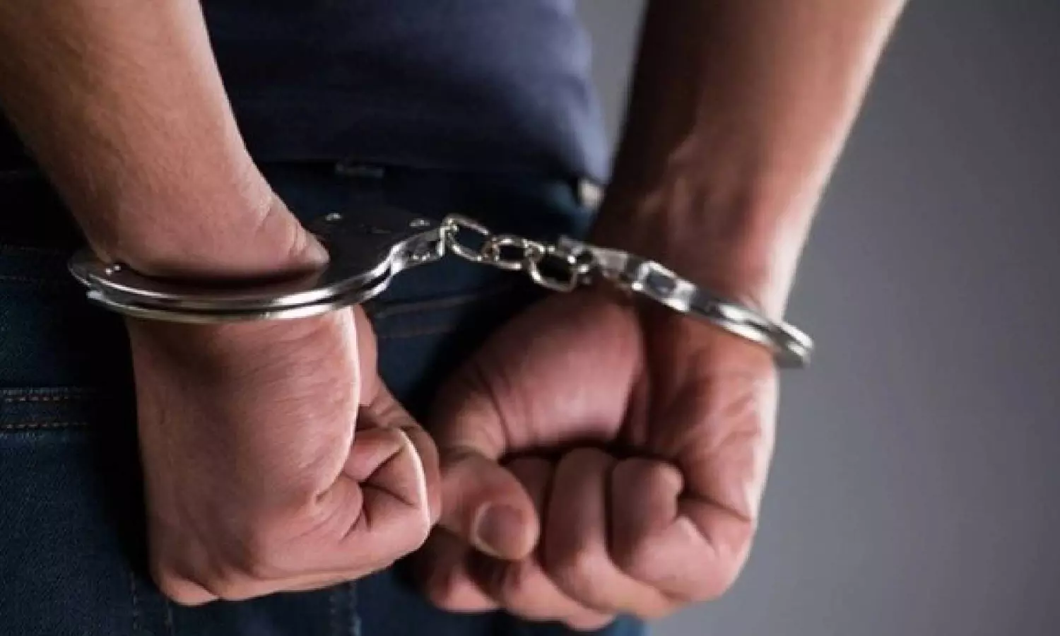 Son stabs father by mistake in Old Washermanpet; arrested for murder