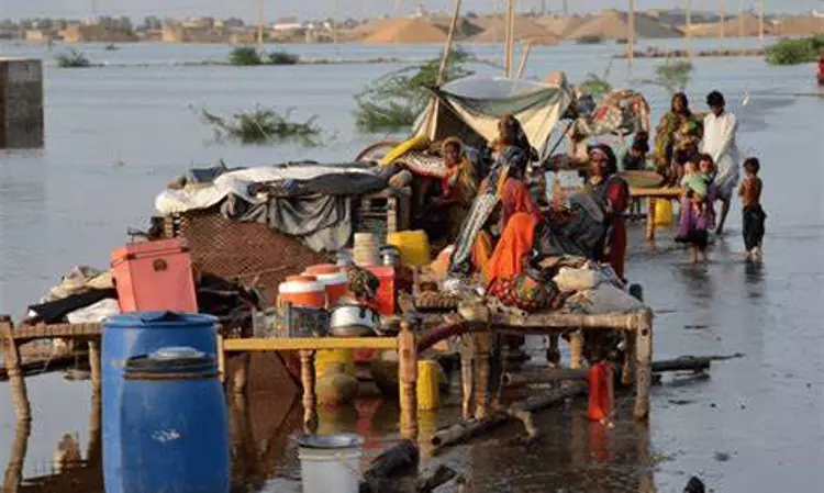 Pak authorities warn of more high-level floods