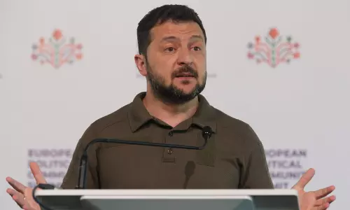 Zelensky warns of Russian efforts to halt Kyivs troops