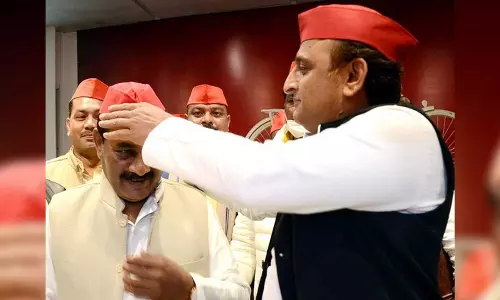 SP’s Dara Singh Chauhan resigns from UP assembly SP’s Dara Singh Chauhan resigns from UP assembly