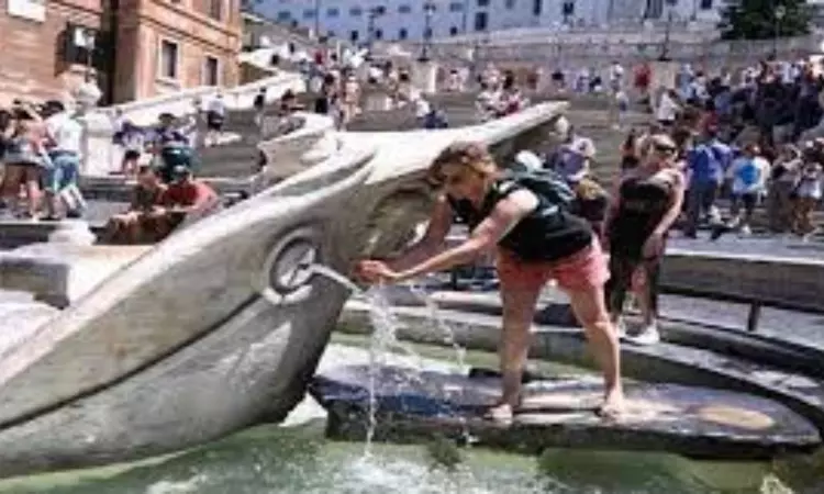 Heat waves prompt red alerts in 16 Italian cities