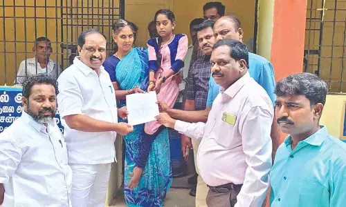 Mom’s ordeal ends, diffabled girl gets seat in Gudiyattam college