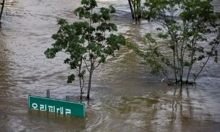 Atleast 40 killed nationwide as South Korea batters heavy rains Atleast 40 killed nationwide as South Korea batters heavy rains