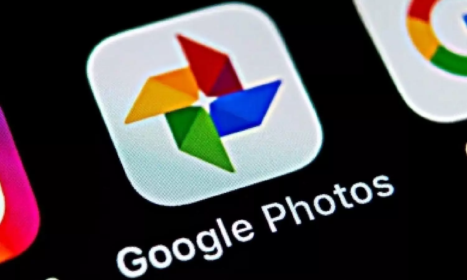 Google testing redesigned Photos app