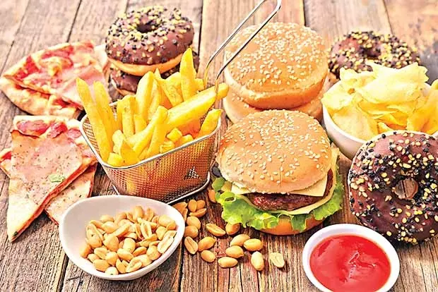 5 ways to deal with your childs junk food consumption