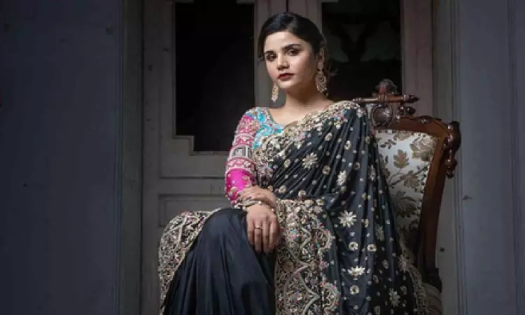 7 essential tips to pick the perfect bridal sarees 7 essential tips to pick the perfect bridal sarees