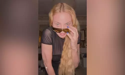 Madonna blows a kiss, feels like the luckiest star after health battle