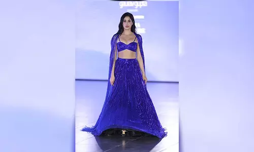 Janhvi creates Bawaal in blue lehenga at Gaurav Guptas show