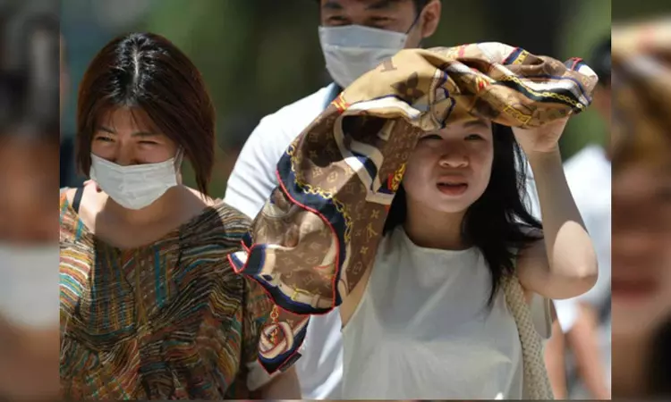 Intense heat continues in Japan
