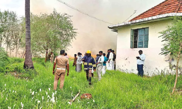 Fire at Tiruvaiyaru music college destroys trees, plants in 3 acres of land Fire at Tiruvaiyaru music college destroys trees, plants in 3 acres of land