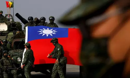 Helicopter crash puts key Australia-US war games on hold