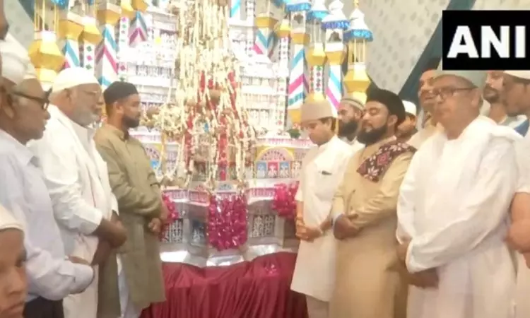 Ahead of Muharram procession, Jyotiraditya Scindia visits Imambara in Gwalior