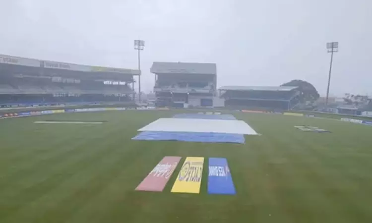 2nd ODI: Rain stops play as India loses 5 wickets 2nd ODI: Rain stops play as India loses 5 wickets