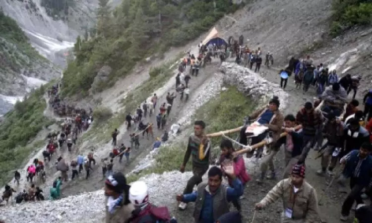 6,000 perform Amarnath Yatra on 31st day, total crosses 3.97 lakh
