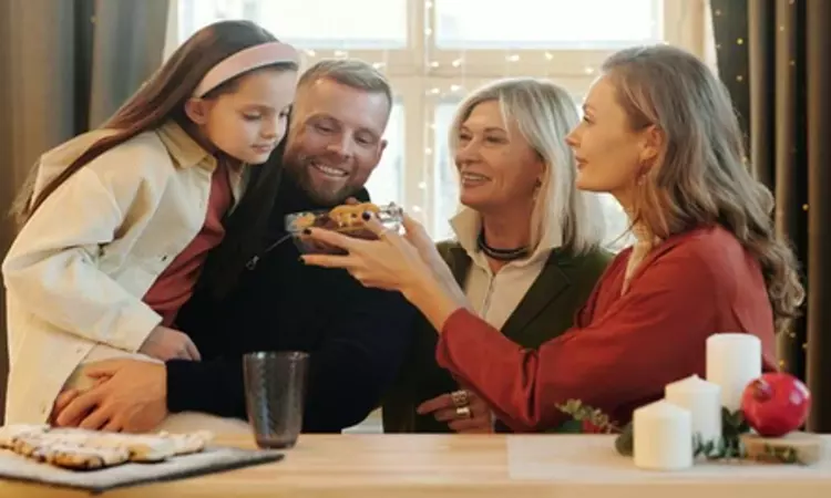 5 ways to enjoy a cozy weekend with friends & family