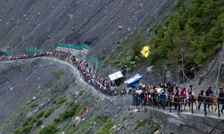 1,181 pilgrims leave Jammu camp to perform Amarnath Yatra