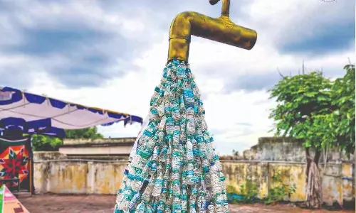 This art ‘king’ sways city to Turn Off The Plastic Tap