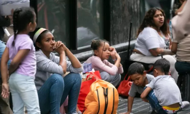 NY struggles to accommodate influx of asylum seekers NY struggles to accommodate influx of asylum seekers