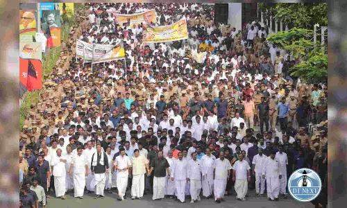 Karunanidhi death anniv: DMK begins peace march