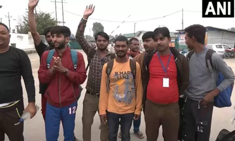 J-K: Fresh batch of pilgrims leaves from Srinagar for Amarnath Yatra