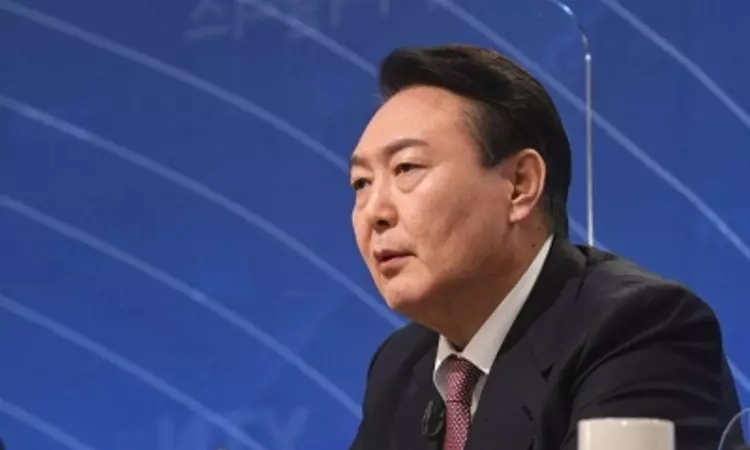 South Korean Presidents approval rating dips to 38%