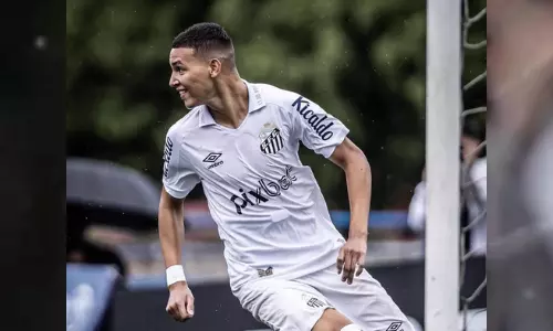 Santos forward Washington on Chelsea radar