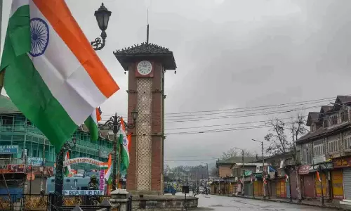 J-K: Tricolour hoisted atop iconic Ghanta Ghar in Srinagar