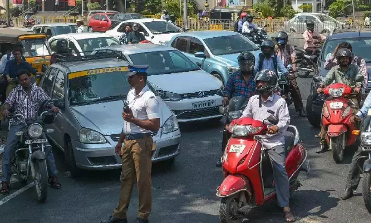 Culvert work by Highways: Traffic diversions near EVR Salai