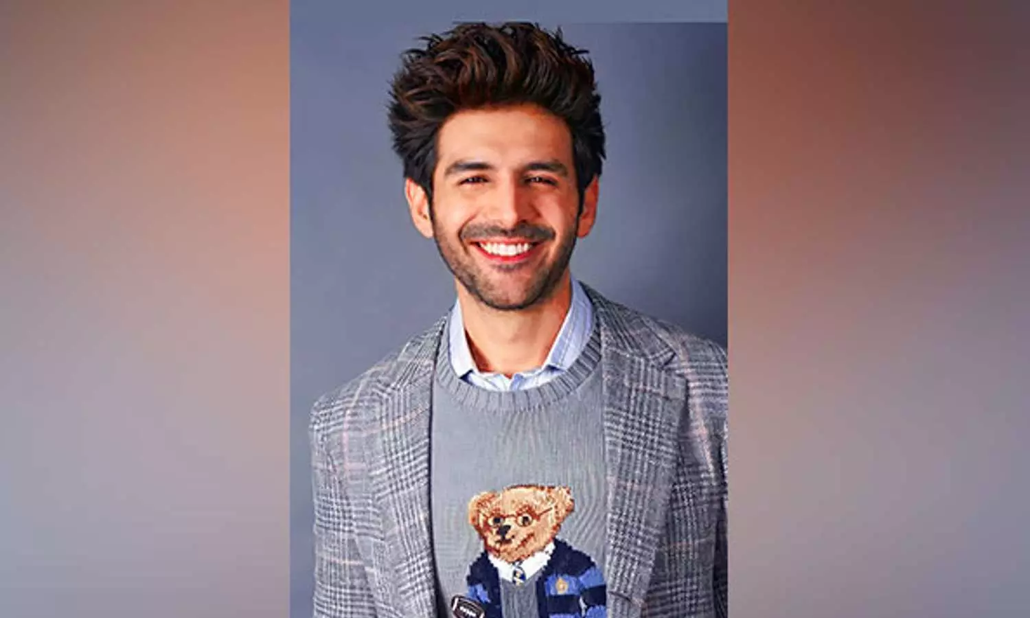 Kartik Aaryan receives Rising Global Superstar of Indian Cinema award