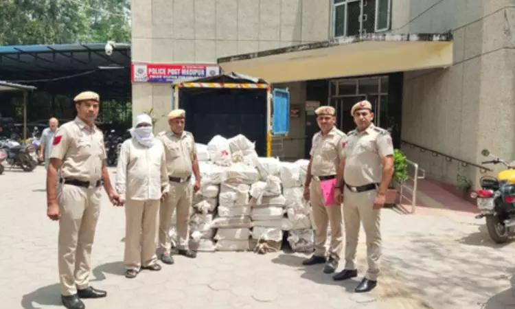 Delhi: 145 cartons of illicit liquor seized before I-Day