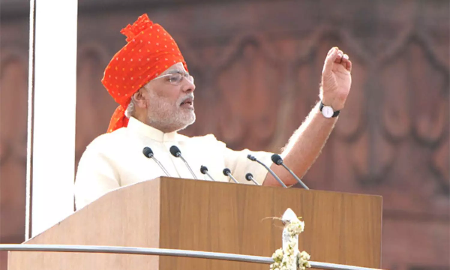 Govt schemes propelled 13.5 crore people into new middle class: PM Modi