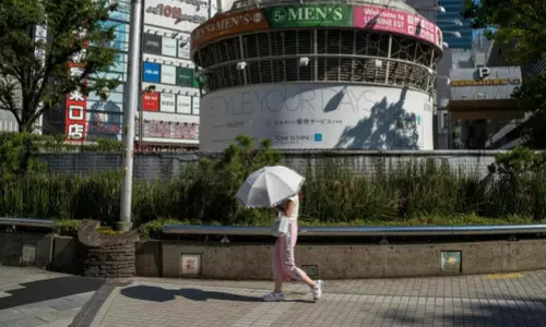 Tokyo area on red alert for heatstroke as summer heat lingers