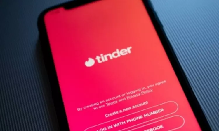 Tinder to lose background-checking tool Tinder to lose background-checking tool