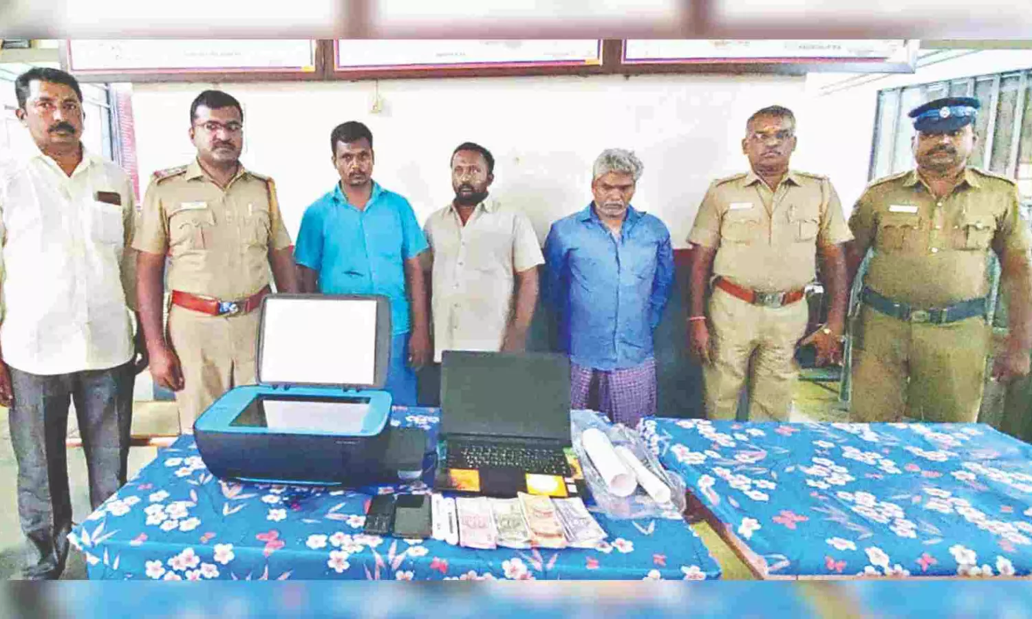 Fake currency racket busted, three held in Erode Fake currency racket busted, three held in Erode