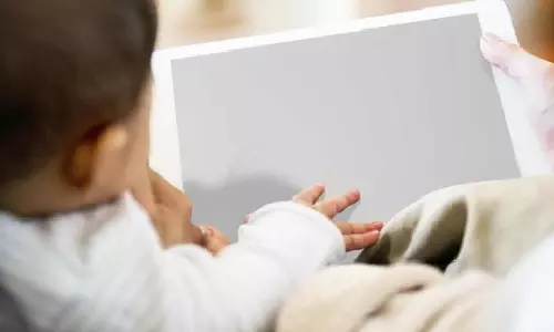 Screen time over 4 hrs linked to delays in speech, problem-solving in babies Screen time over 4 hrs linked to delays in speech, problem-solving in babies