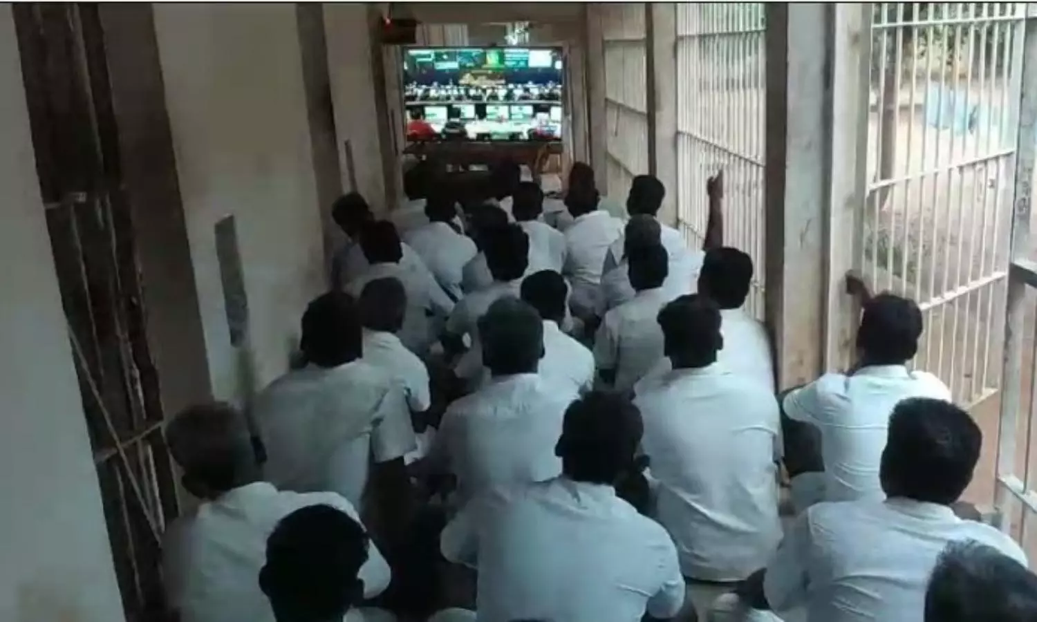 TN prison inmates watched live streaming of success of Chandrayaan-3