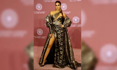 Kriti Sanon commences shooting for maiden production venture Do Patti