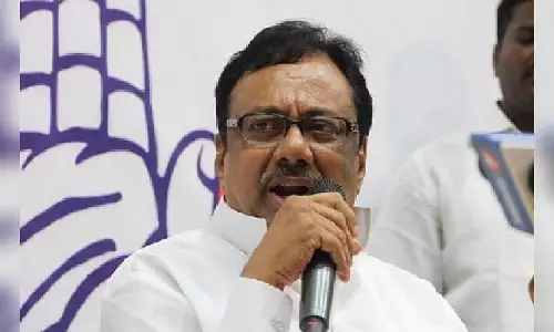Disappointed with Rajini falling at the feet of Yogi: EVKS Elangovan