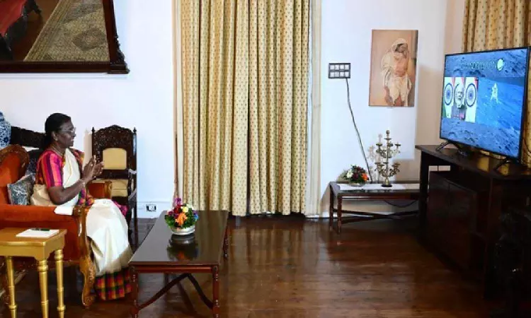 President Droupadi Murmu congratulates ISRO on success of Chandrayaan-3