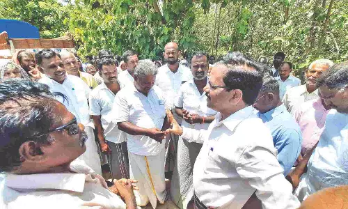 Residents besiege TWAD Board MD, demand withdrawal of water project